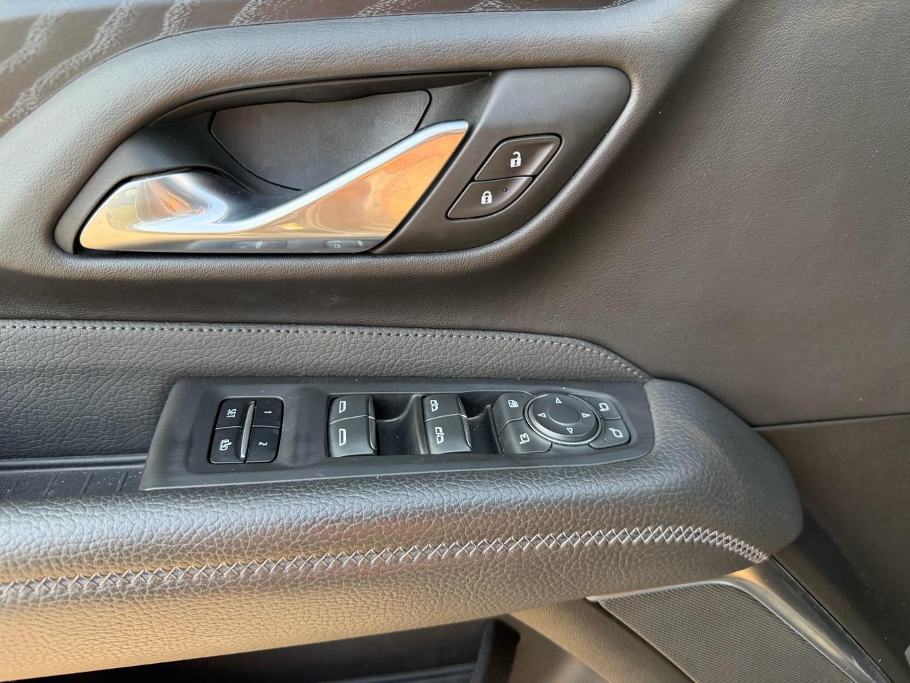 GMC Yukon Denali 4WD 2021