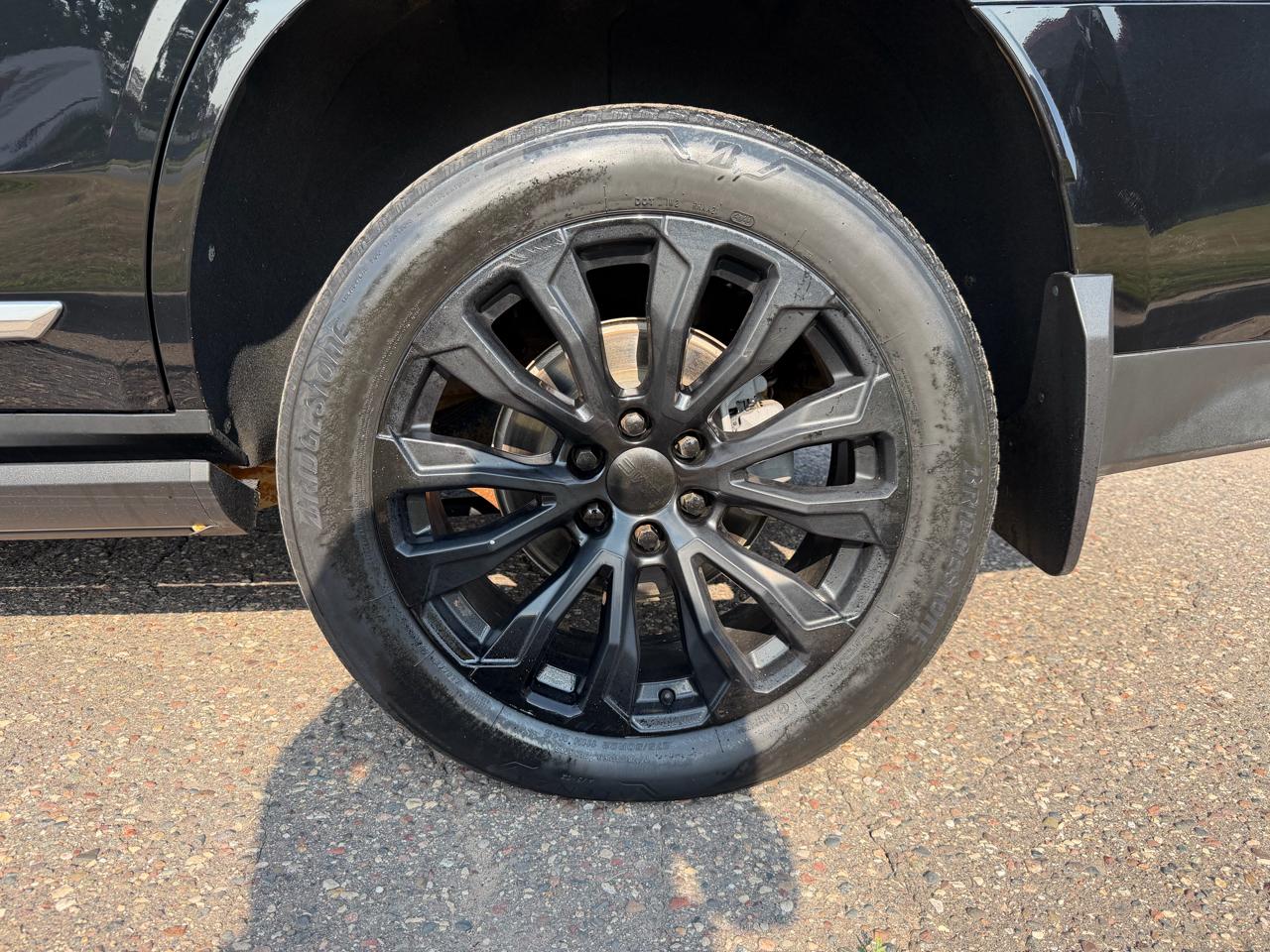 GMC Yukon Denali 4WD 2021