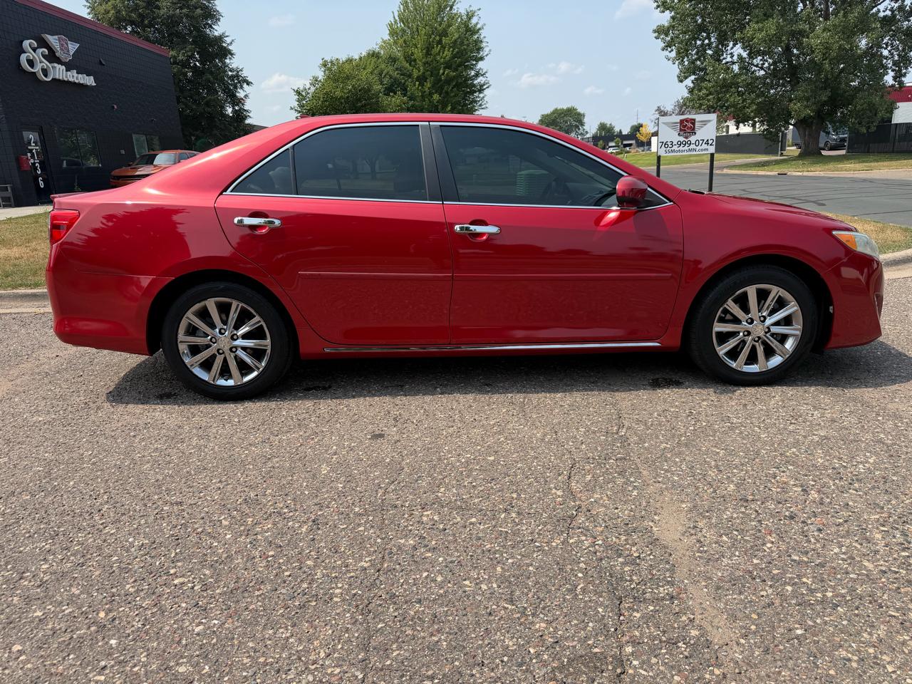 Toyota Camry XLE V6 2012