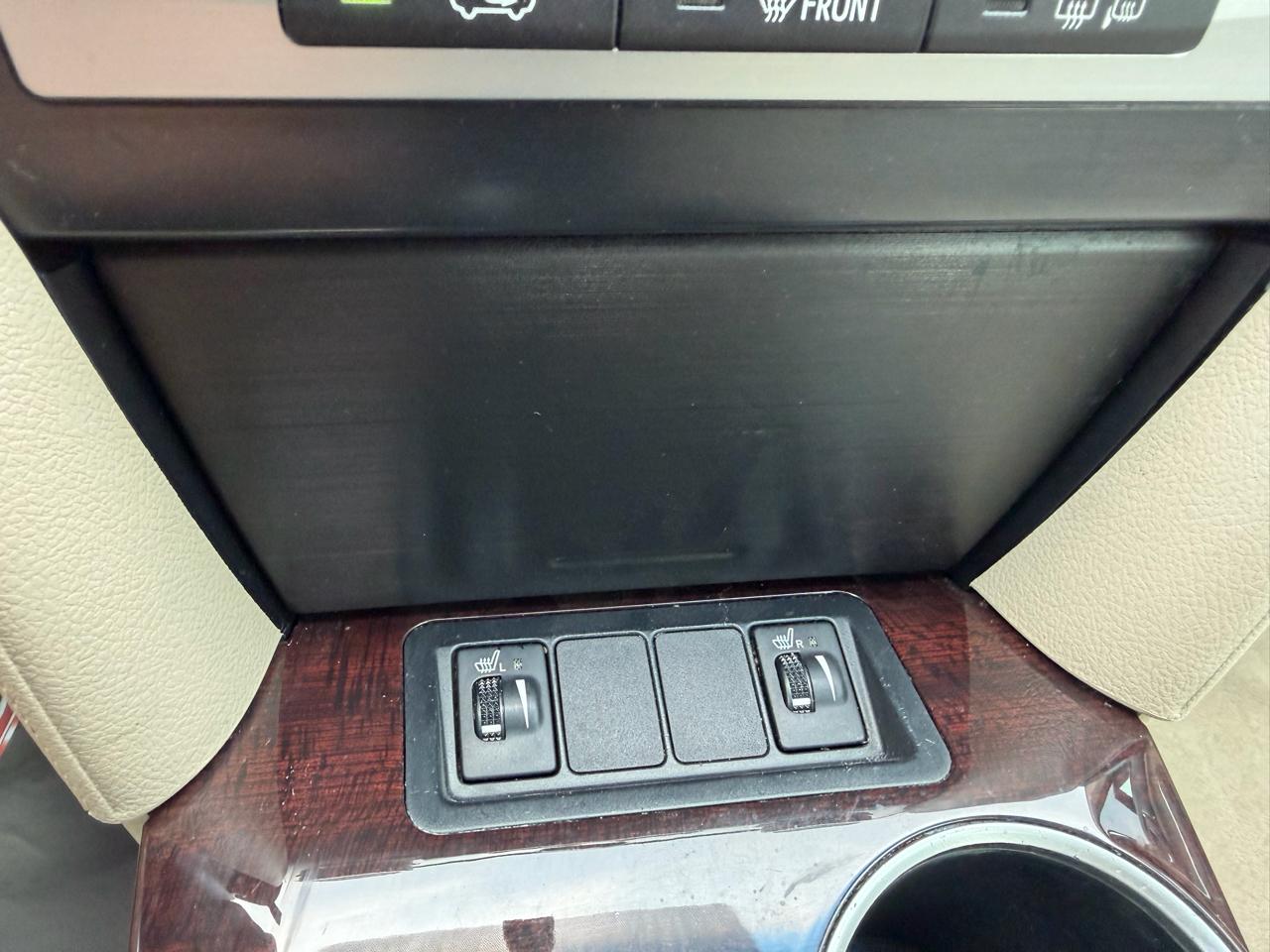 Toyota Camry XLE V6 2012
