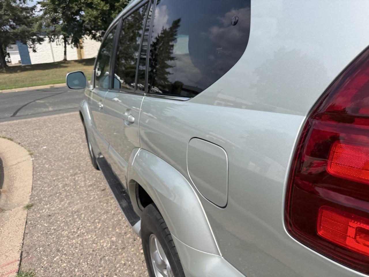 Lexus GX 470 Sport Utility 2004
