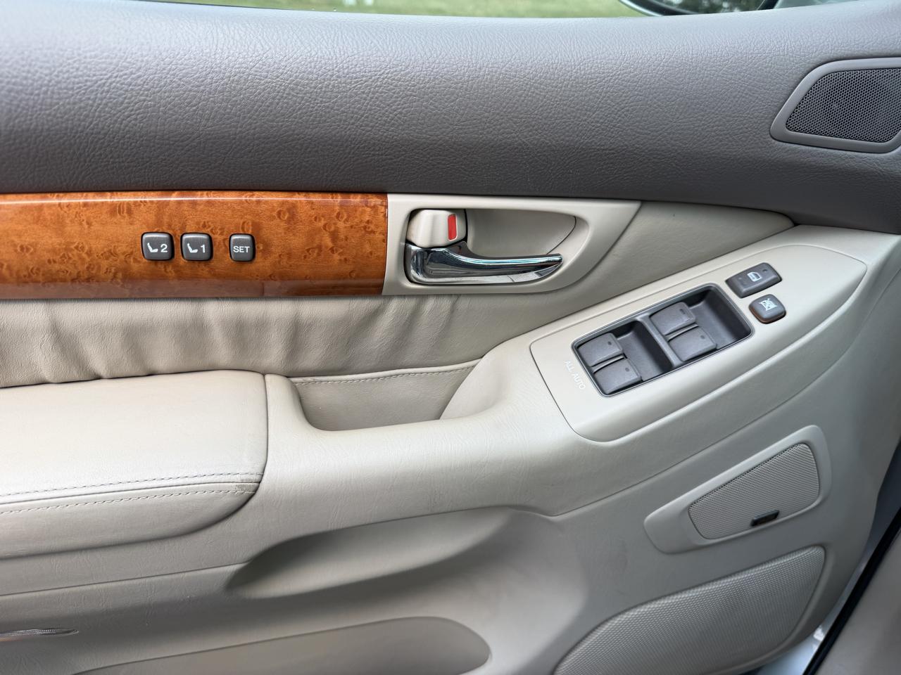 Lexus GX 470 Sport Utility 2004