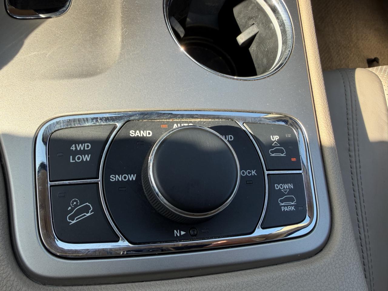 Jeep Grand Cherokee Overland 4WD 2015