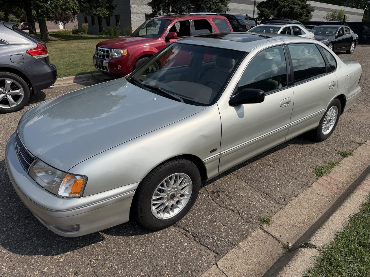 Toyota Avalon XL 1999