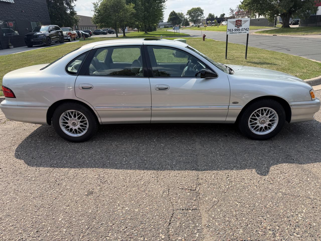 Toyota Avalon XL 1999