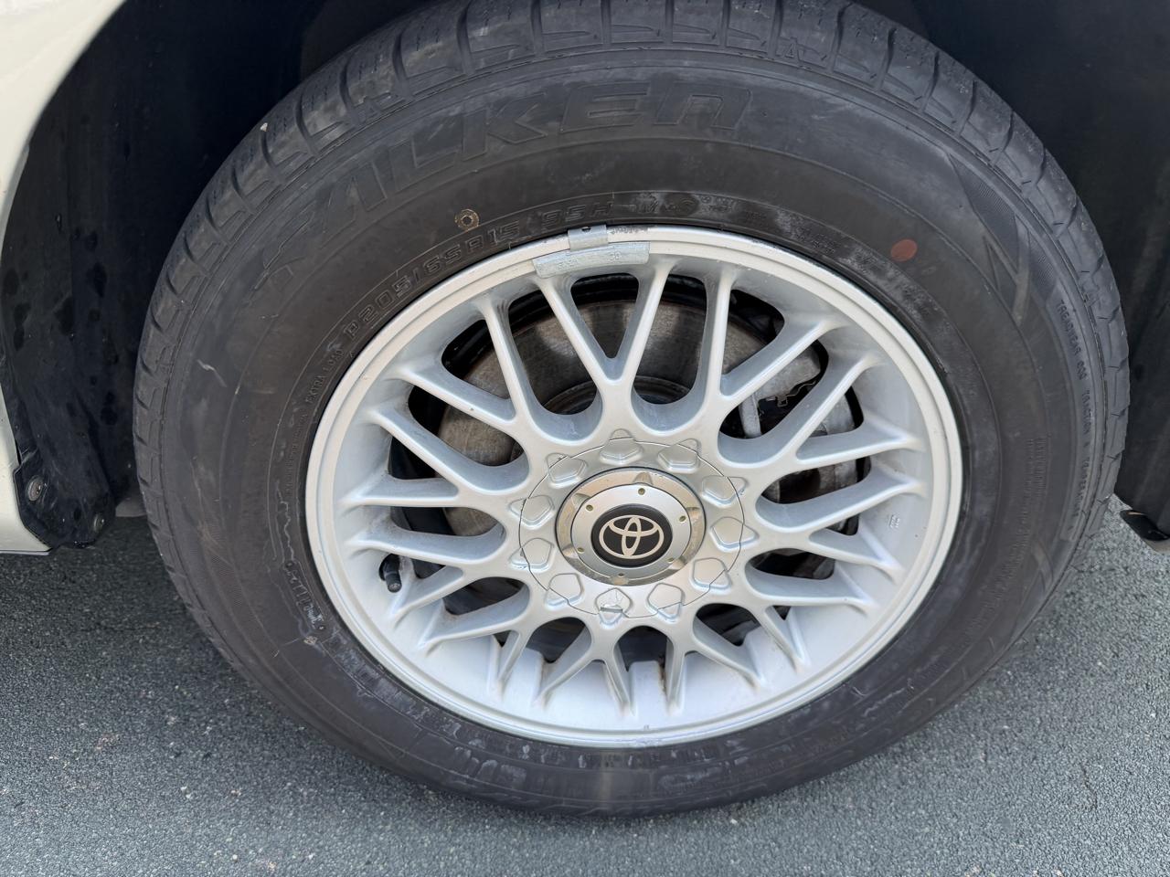 Toyota Avalon XL 1999