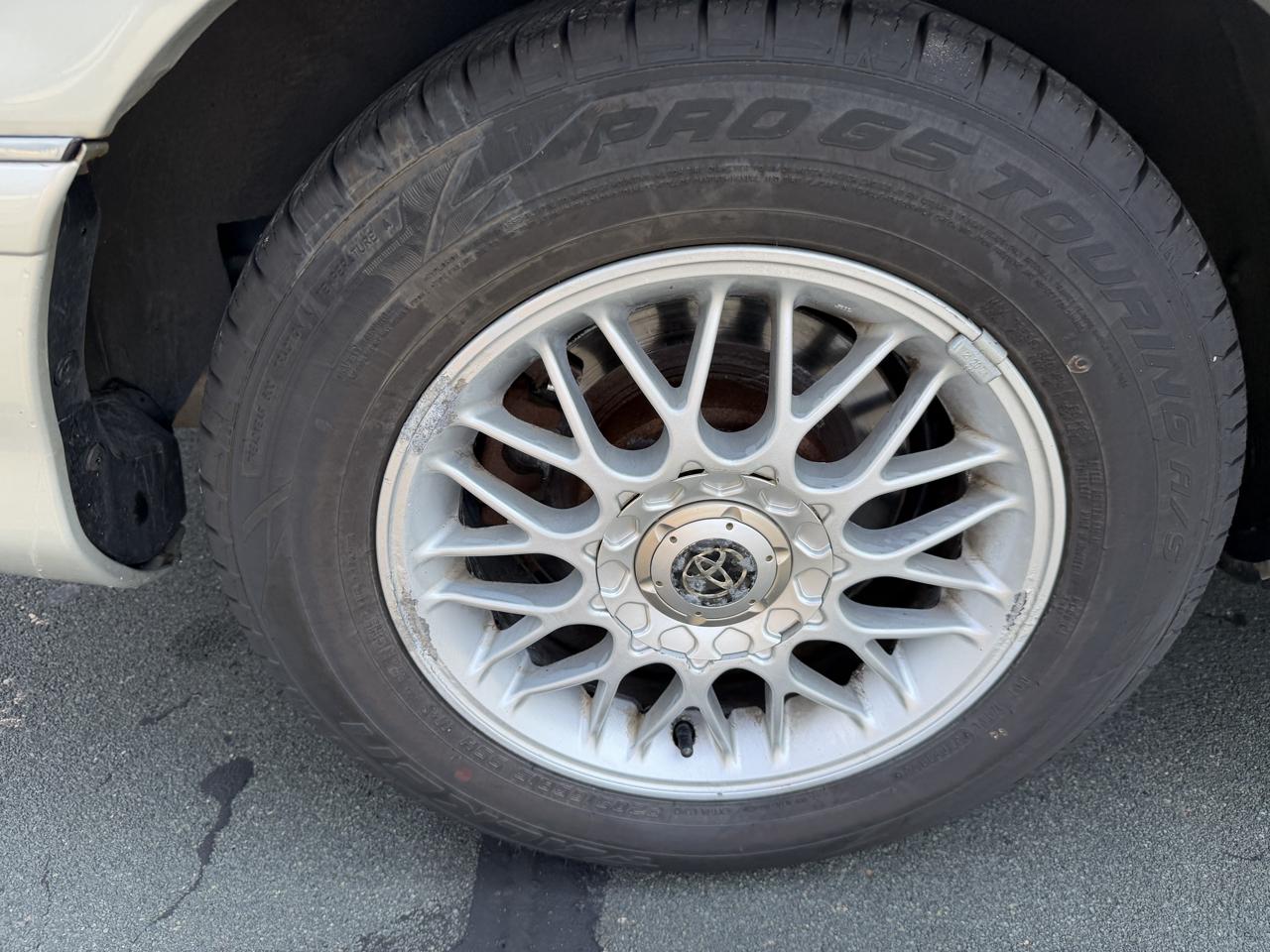 Toyota Avalon XL 1999
