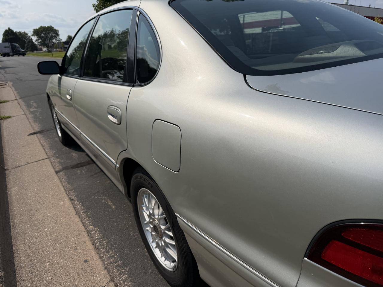Toyota Avalon XL 1999