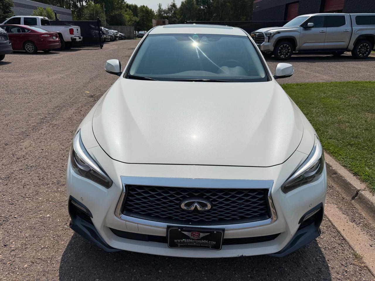 Infiniti Q50 3.0t LUXE AWD 2019