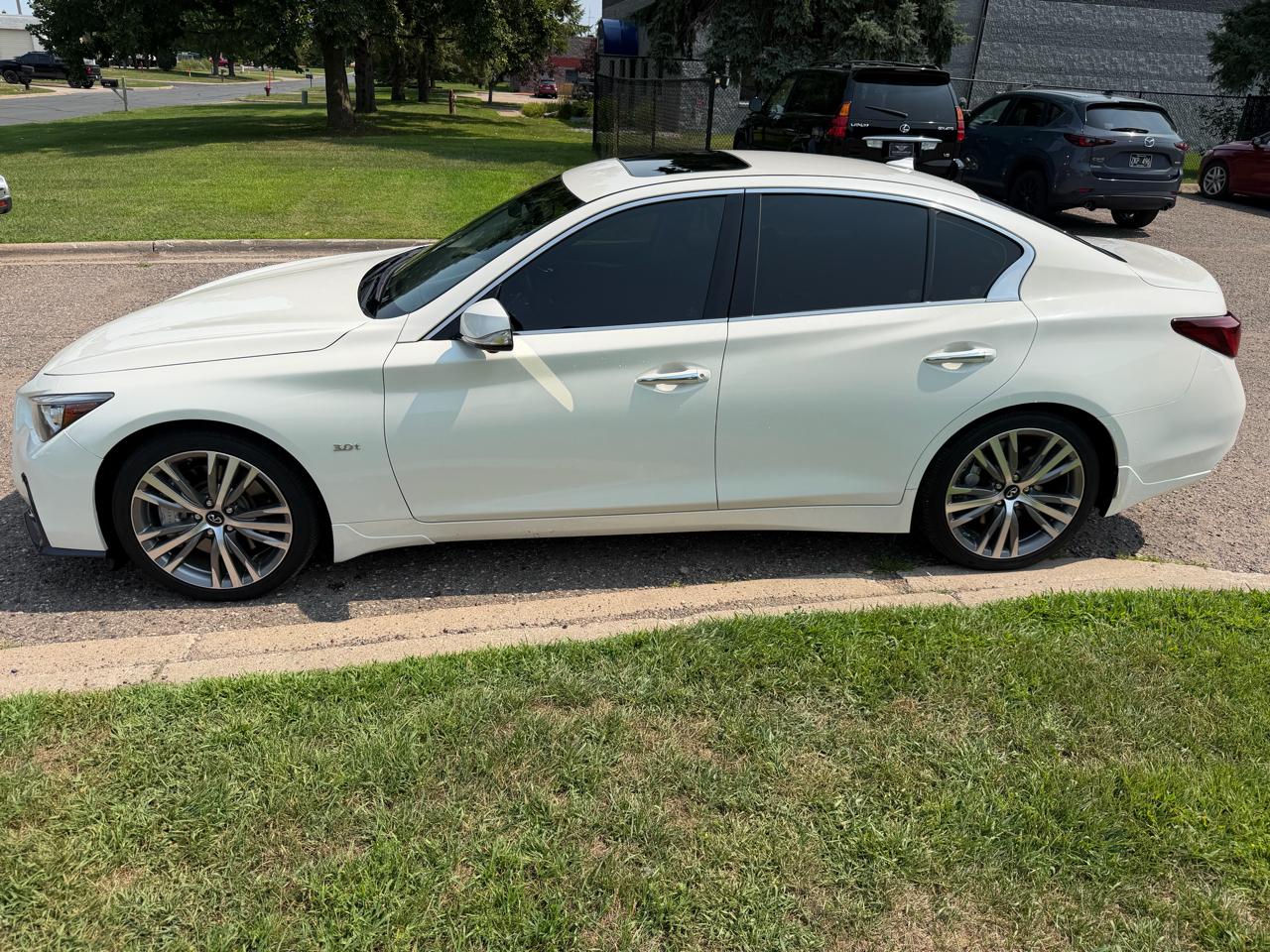 Infiniti Q50 3.0t LUXE AWD 2019