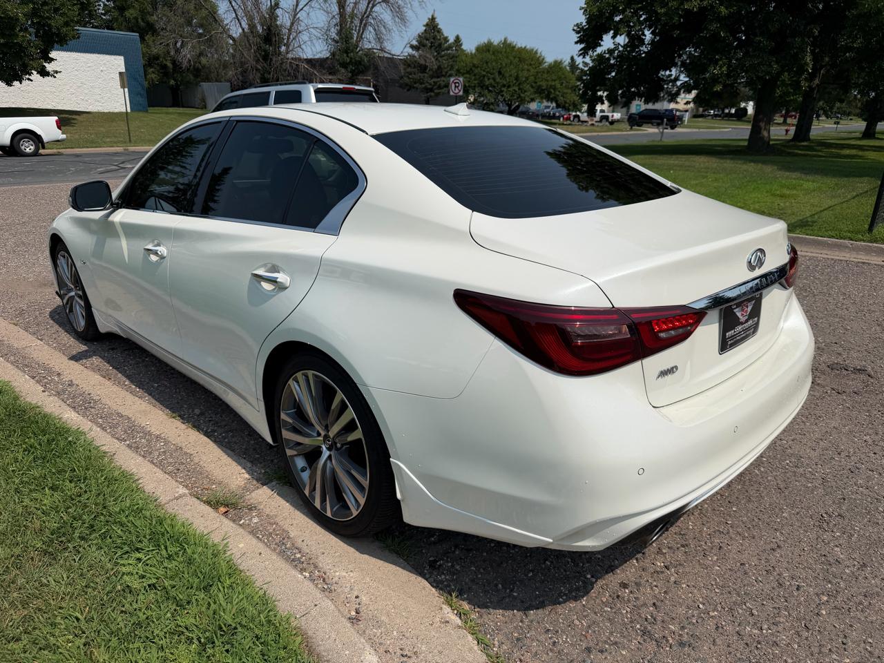 Infiniti Q50 3.0t LUXE AWD 2019