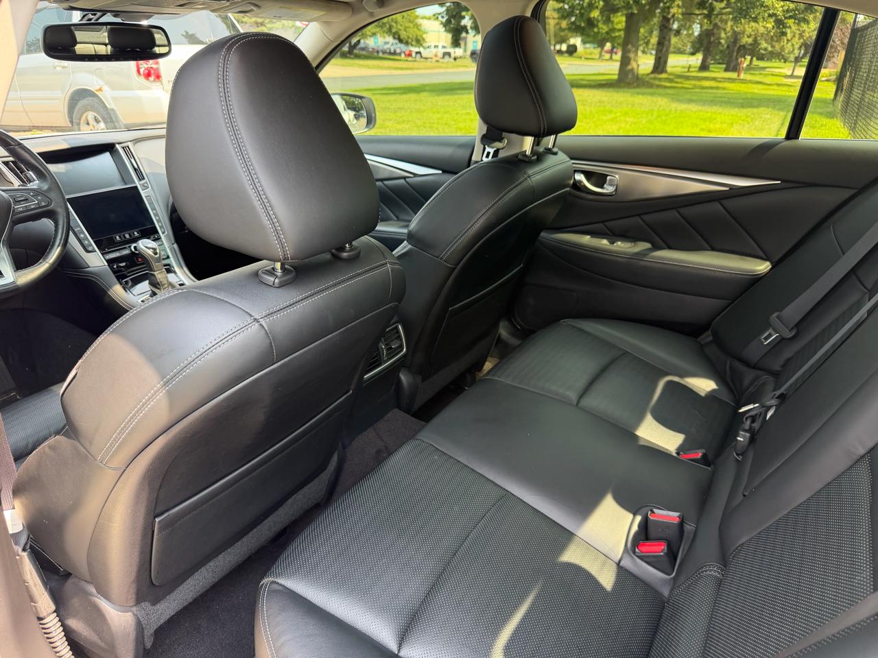 Infiniti Q50 3.0t LUXE AWD 2019