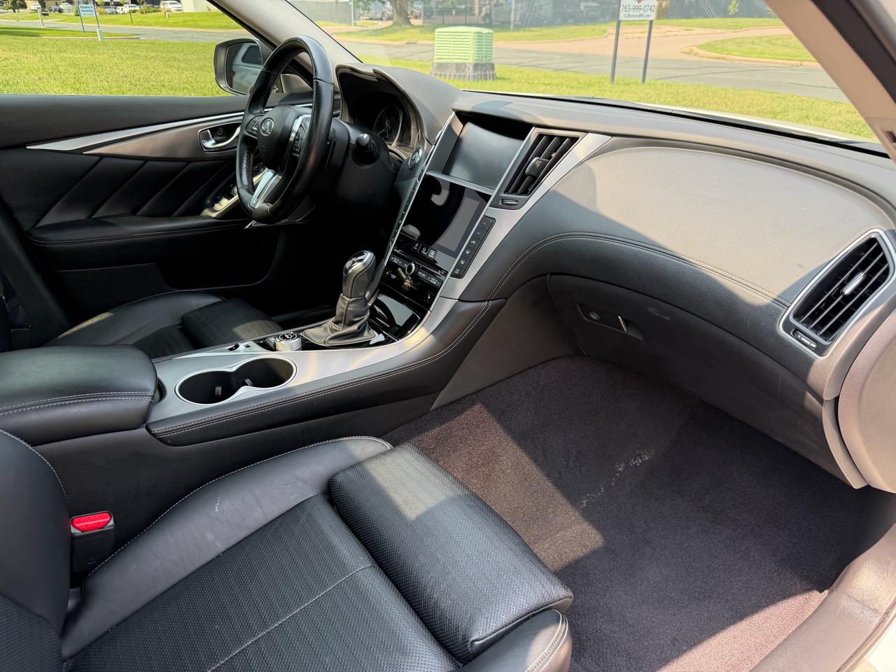 Infiniti Q50 3.0t LUXE AWD 2019