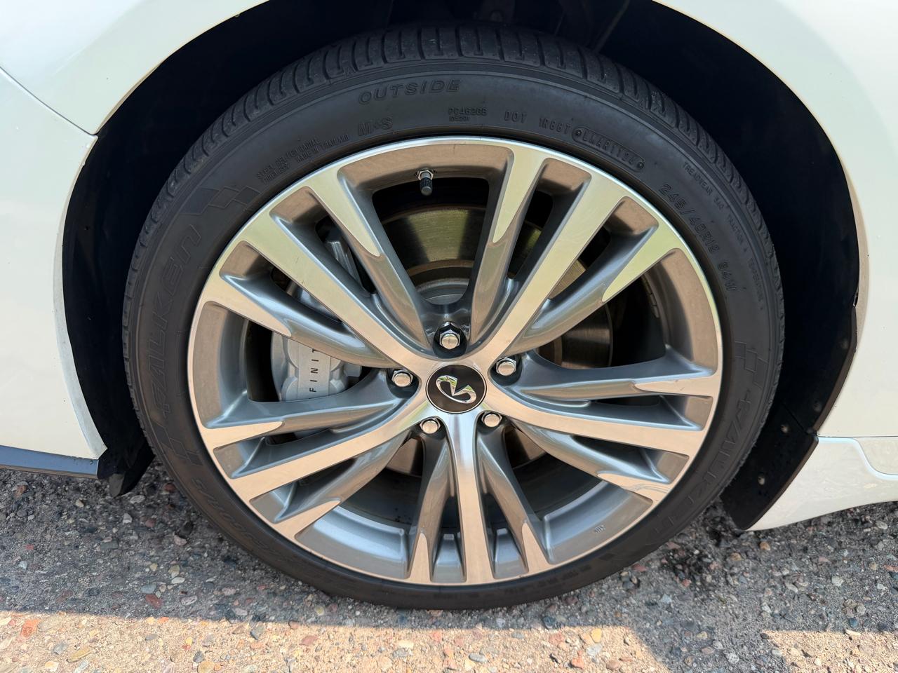 Infiniti Q50 3.0t LUXE AWD 2019