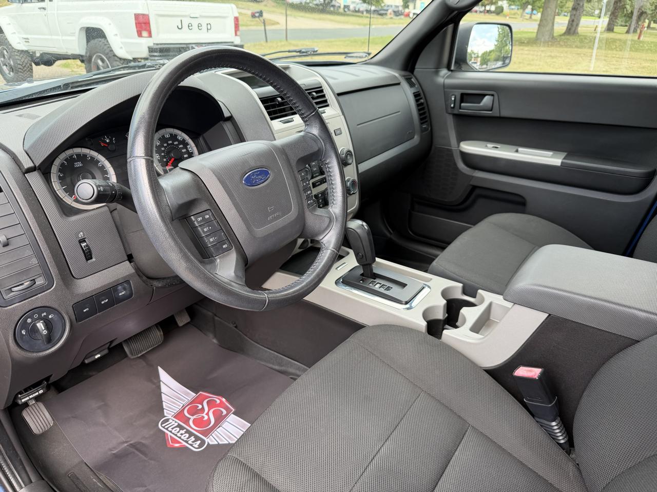 Ford Escape XLT FWD V6 2009