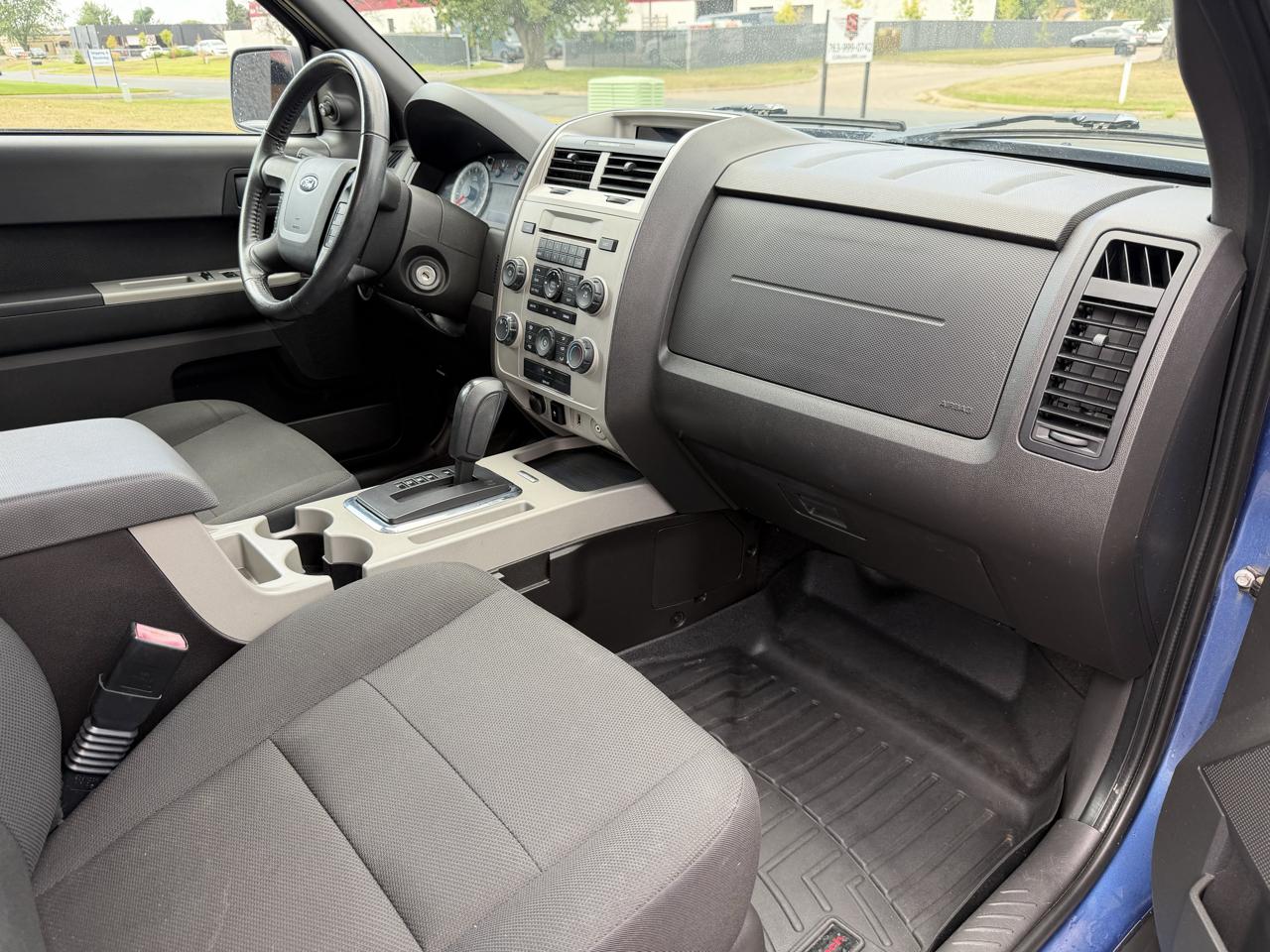 Ford Escape XLT FWD V6 2009