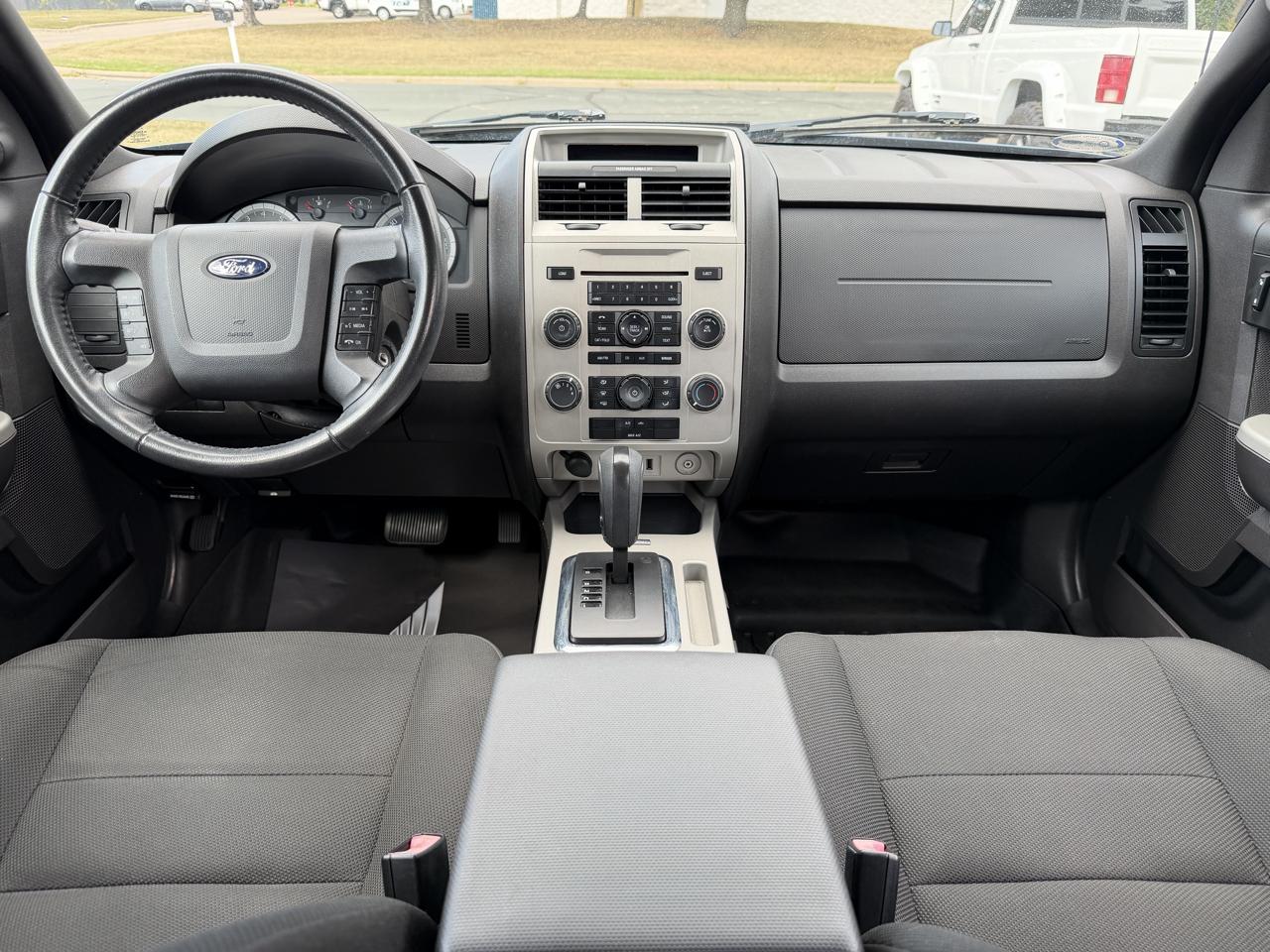 Ford Escape XLT FWD V6 2009
