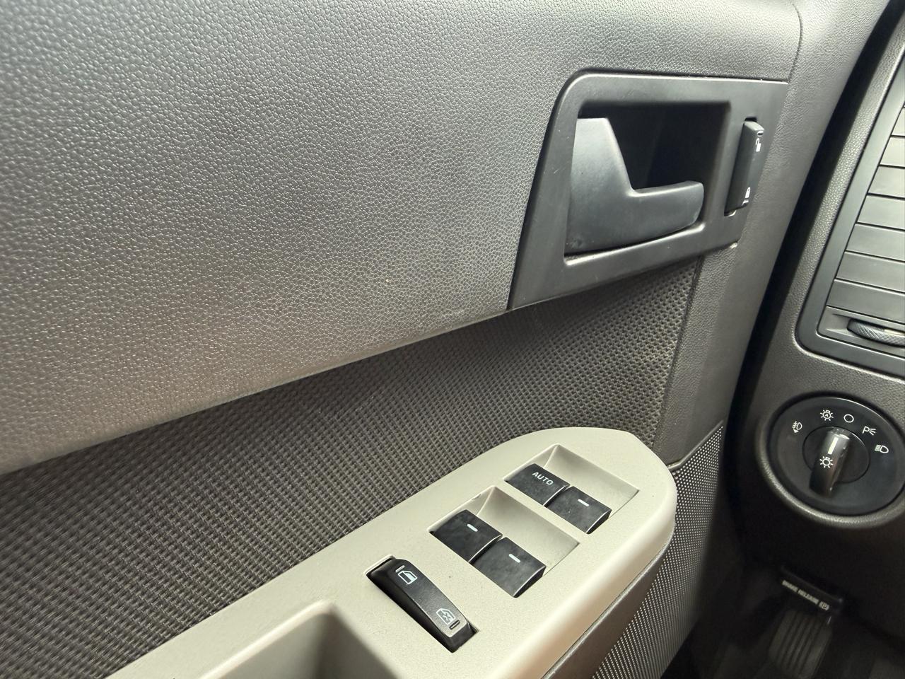 Ford Escape XLT FWD V6 2009