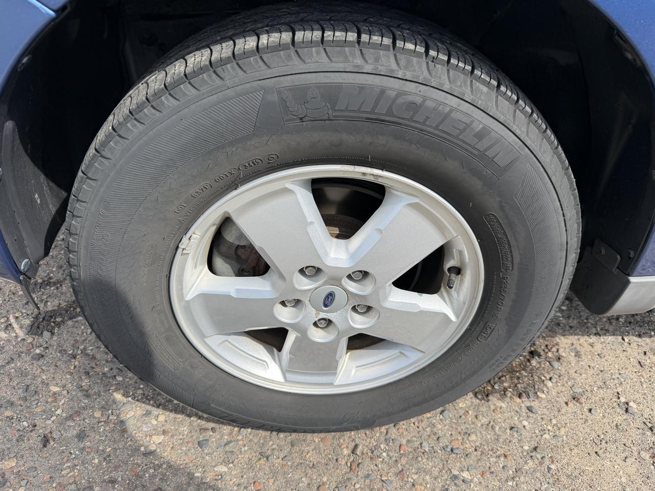 Ford Escape XLT FWD V6 2009