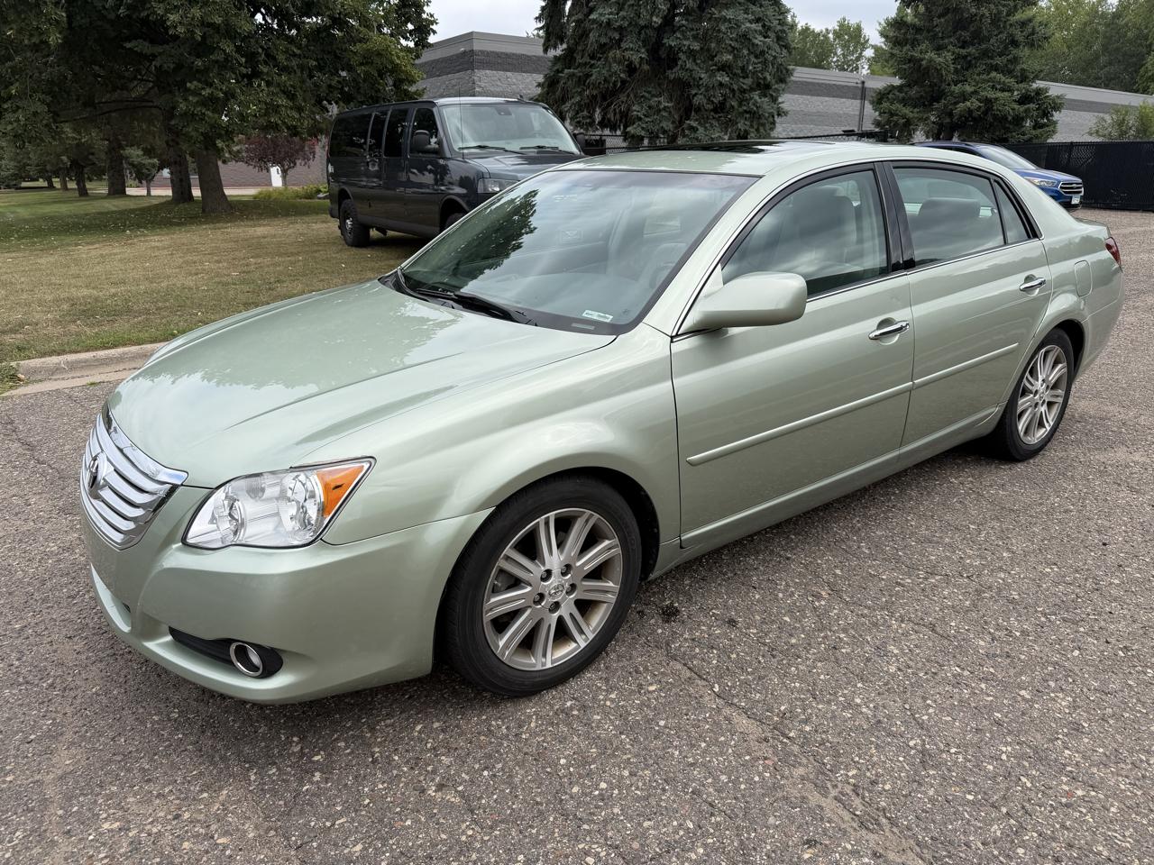 Toyota Avalon XL 2009
