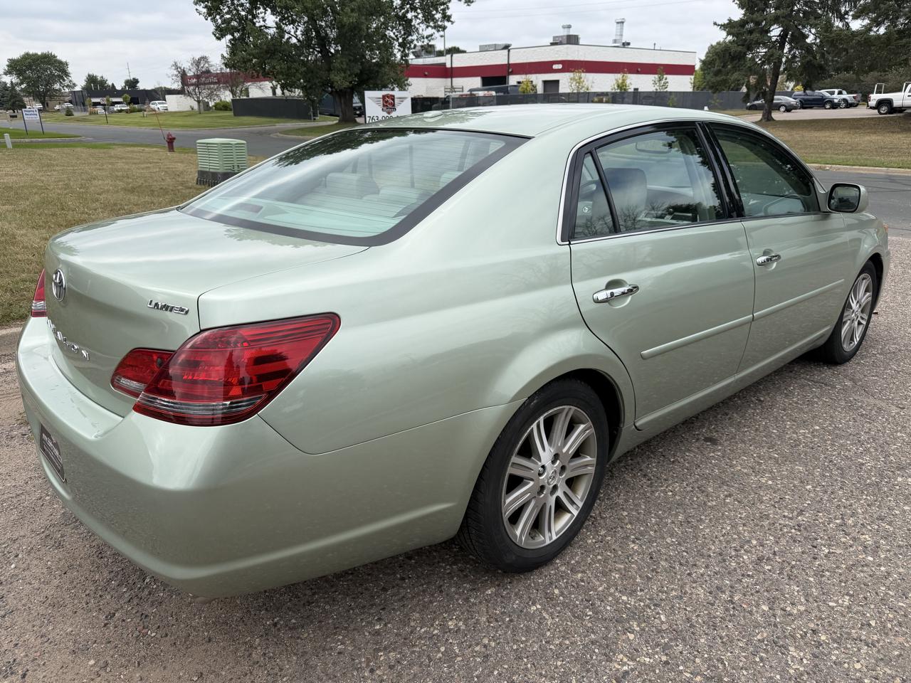 Toyota Avalon XL 2009