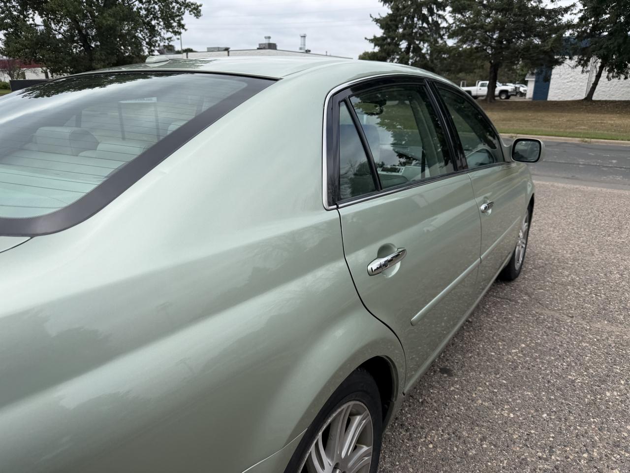 Toyota Avalon XL 2009