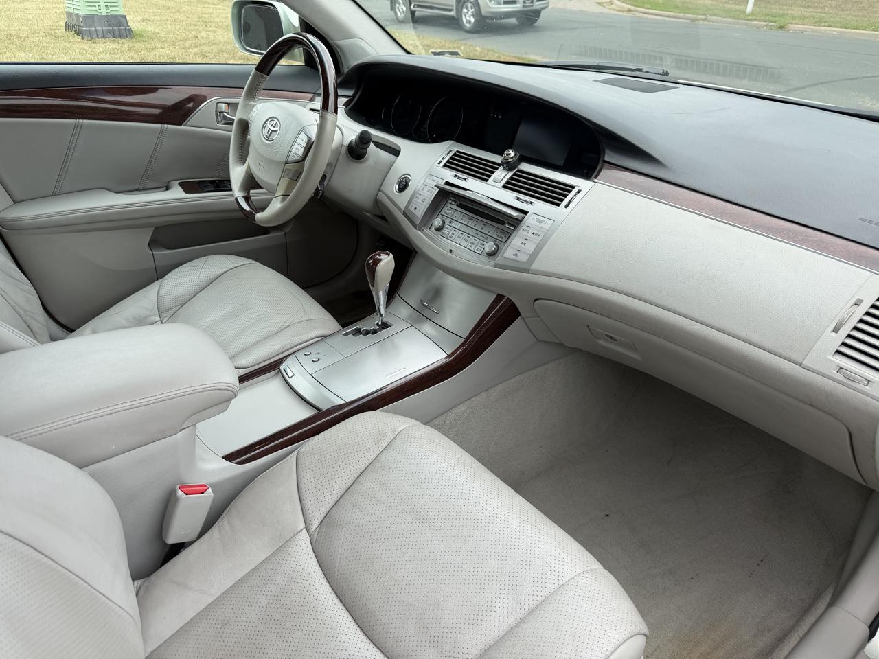 Toyota Avalon XL 2009