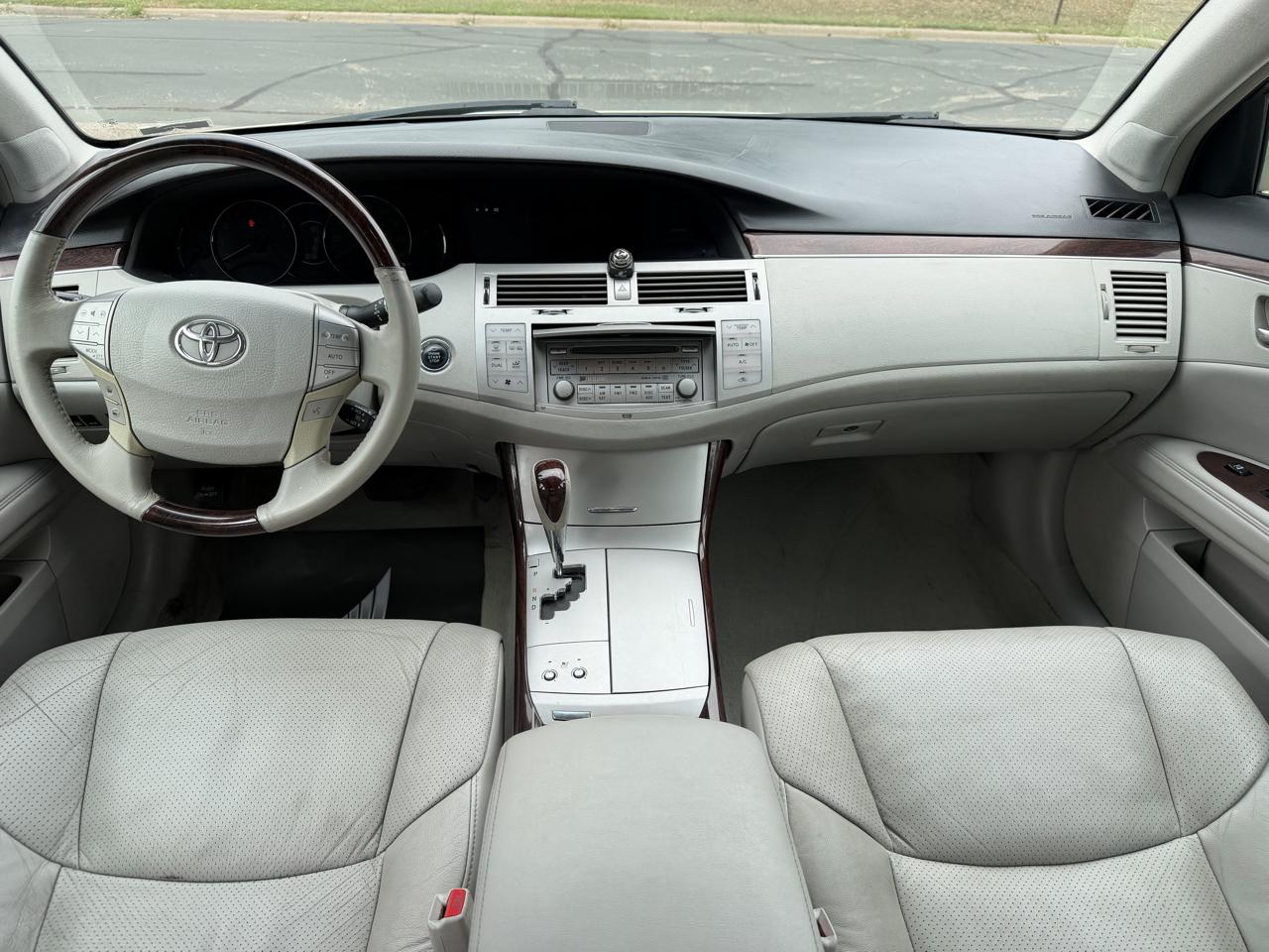 Toyota Avalon XL 2009