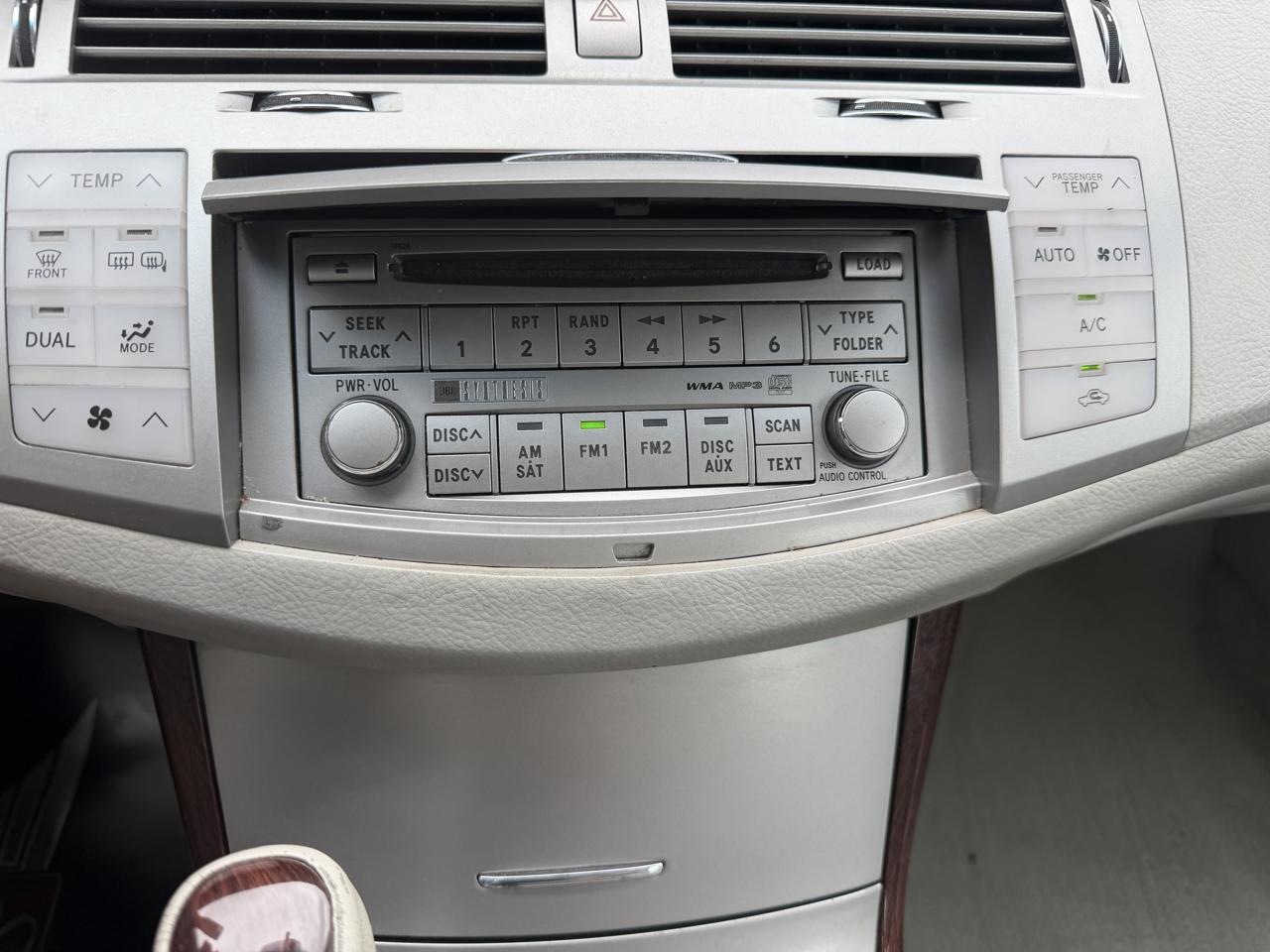 Toyota Avalon XL 2009