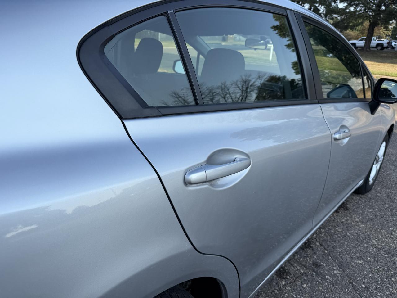 Honda Civic LX Sedan 5-Speed AT 2013