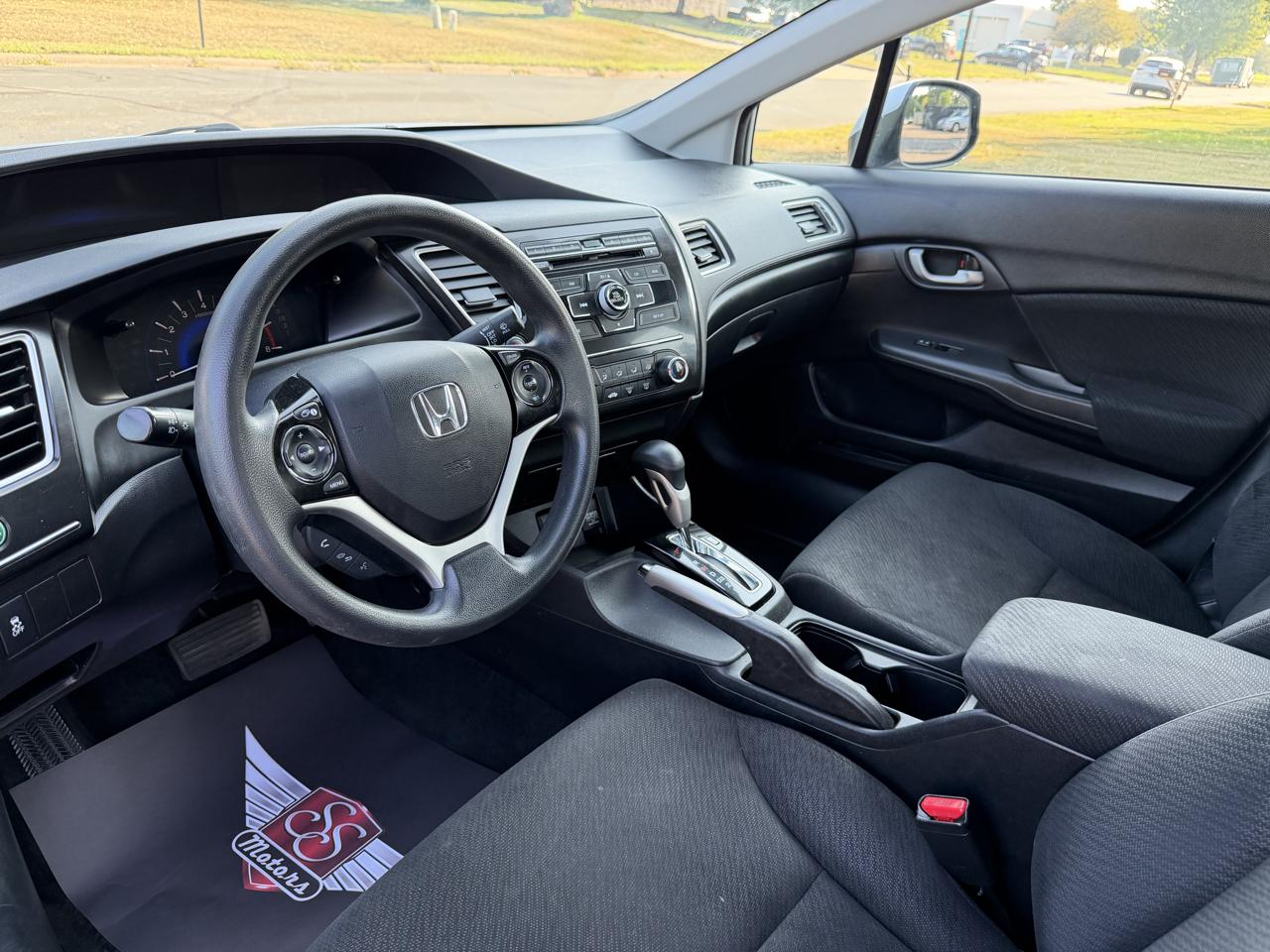 Honda Civic LX Sedan 5-Speed AT 2013