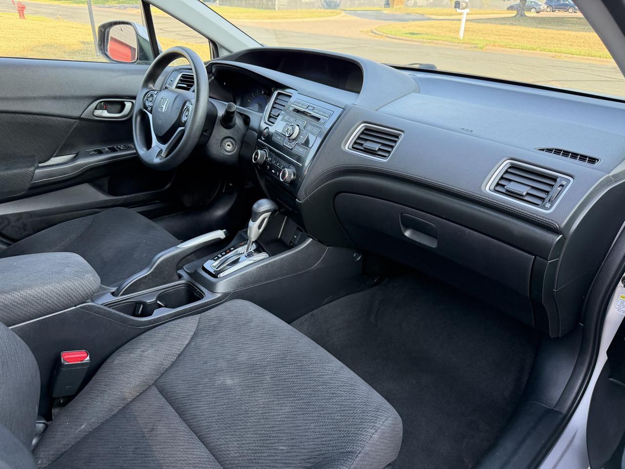 Honda Civic LX Sedan 5-Speed AT 2013