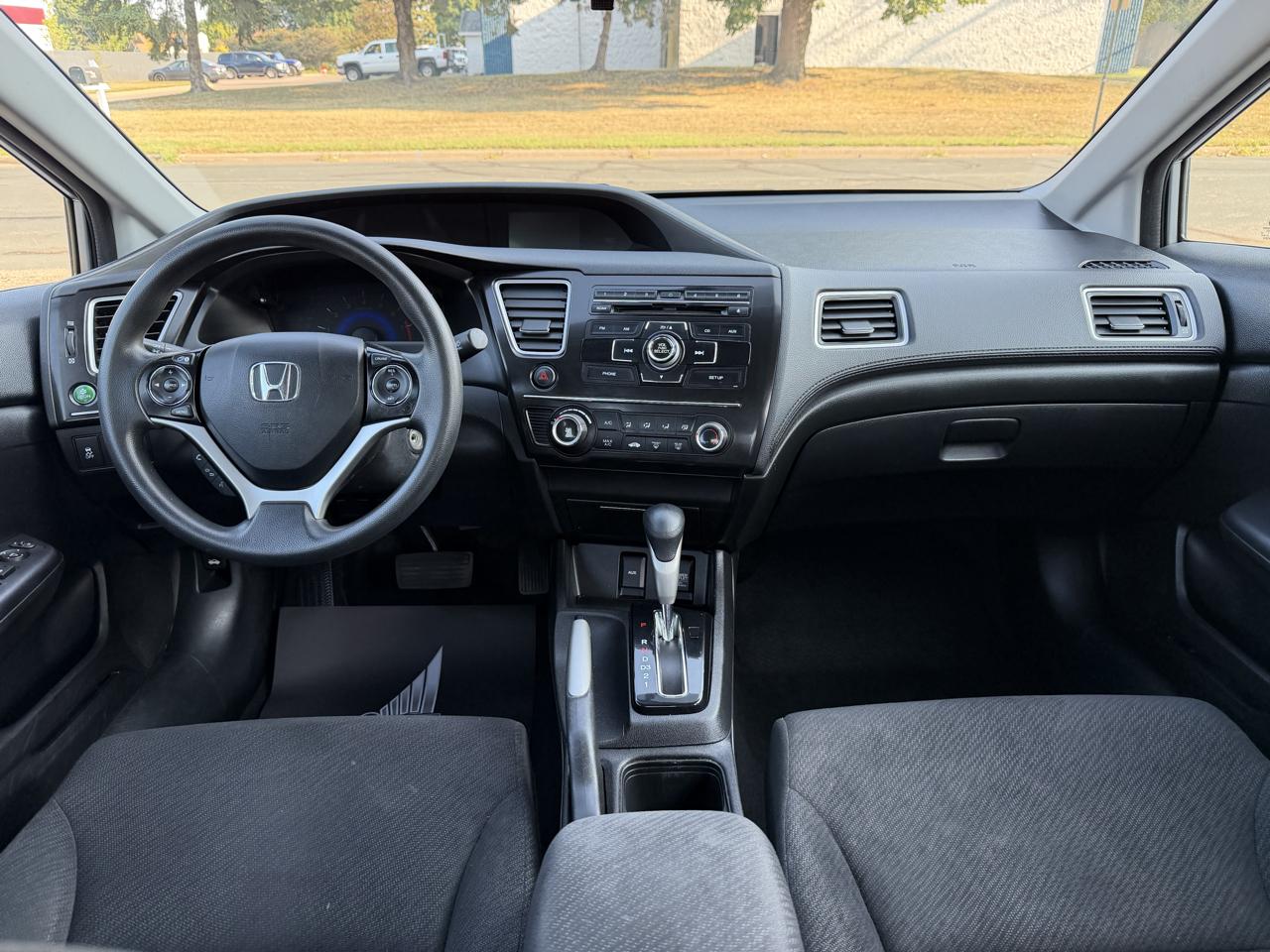 Honda Civic LX Sedan 5-Speed AT 2013