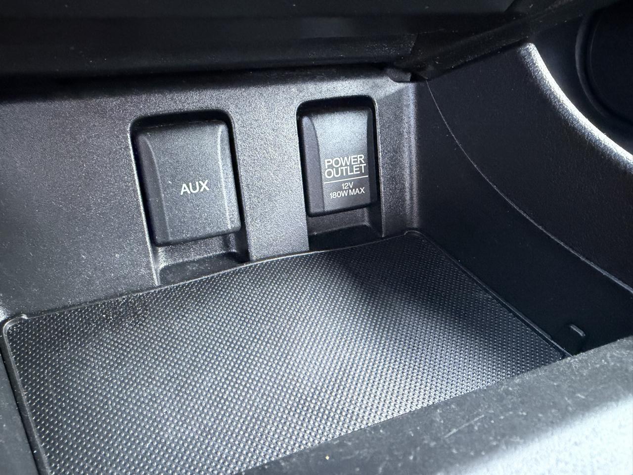Honda Civic LX Sedan 5-Speed AT 2013