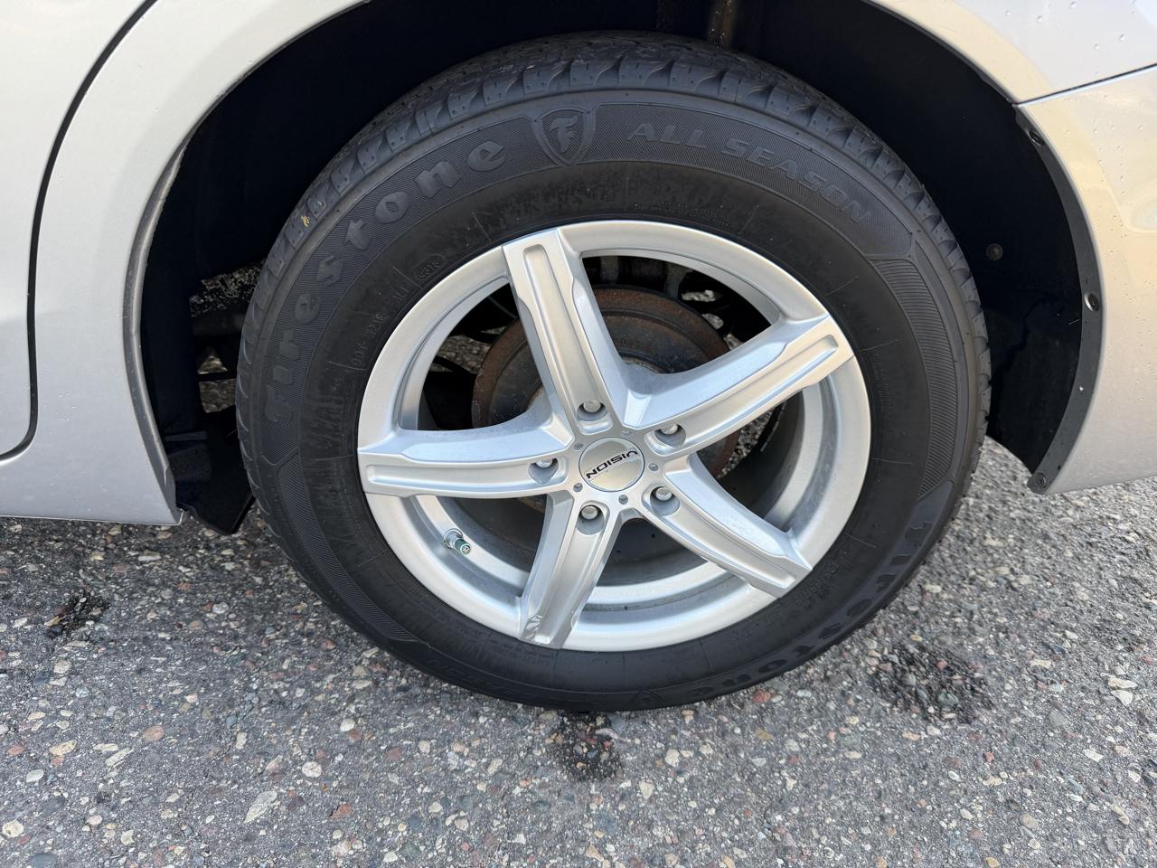 Honda Civic LX Sedan 5-Speed AT 2013