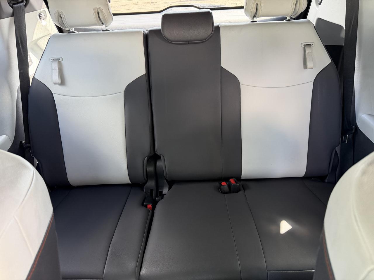 Toyota Sienna Unknown 2021