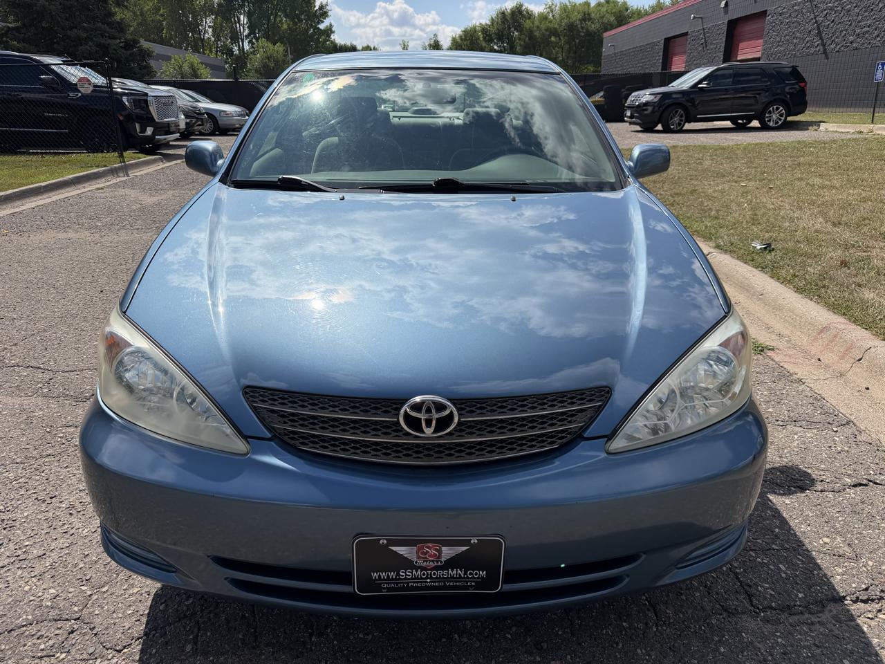 Toyota Camry LE 2002