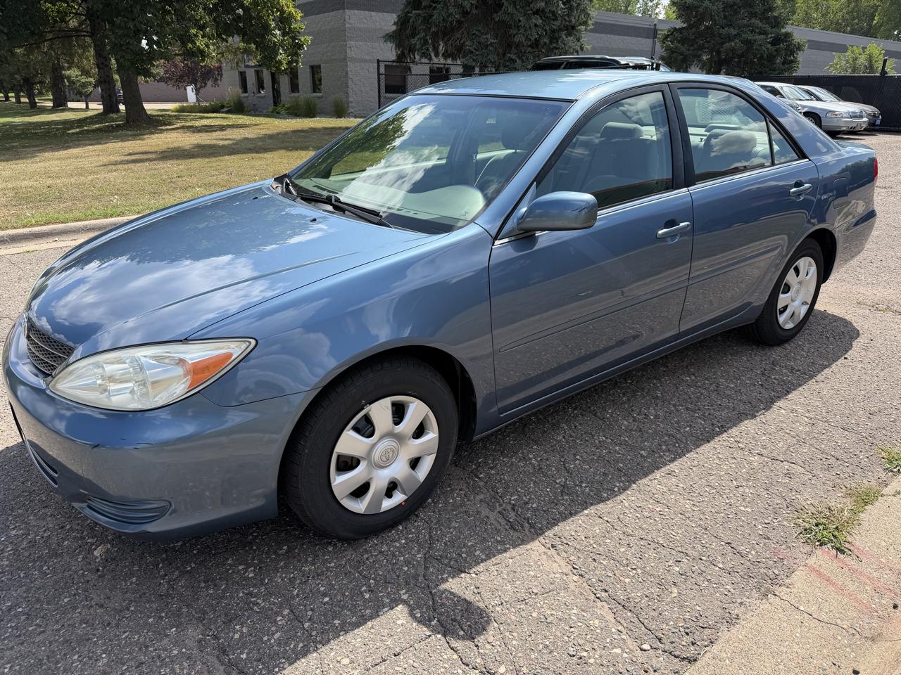 Toyota Camry LE 2002