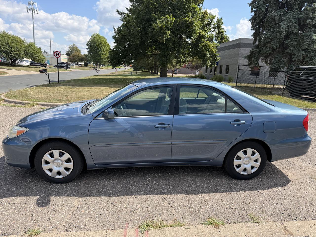 Toyota Camry LE 2002