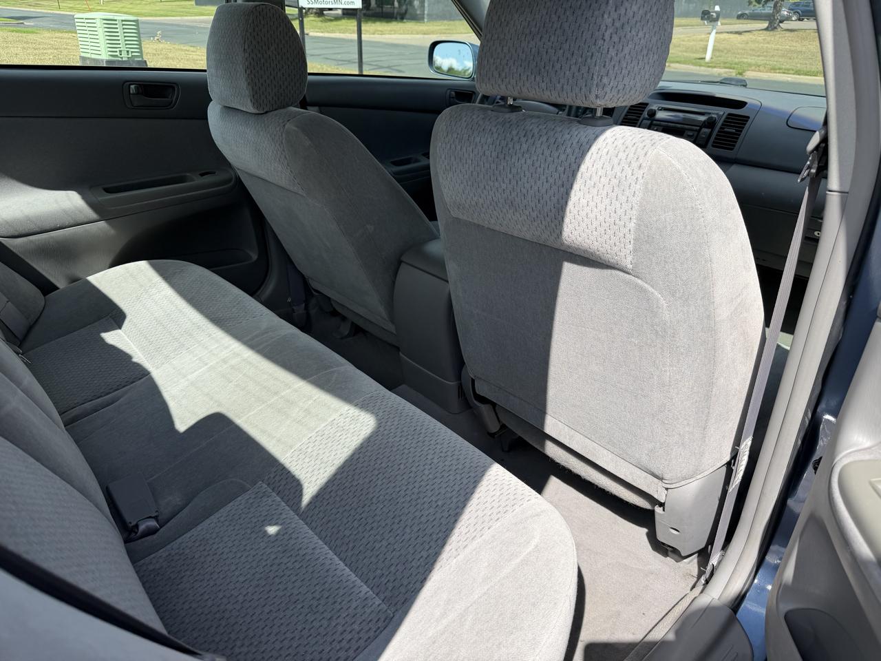 Toyota Camry LE 2002