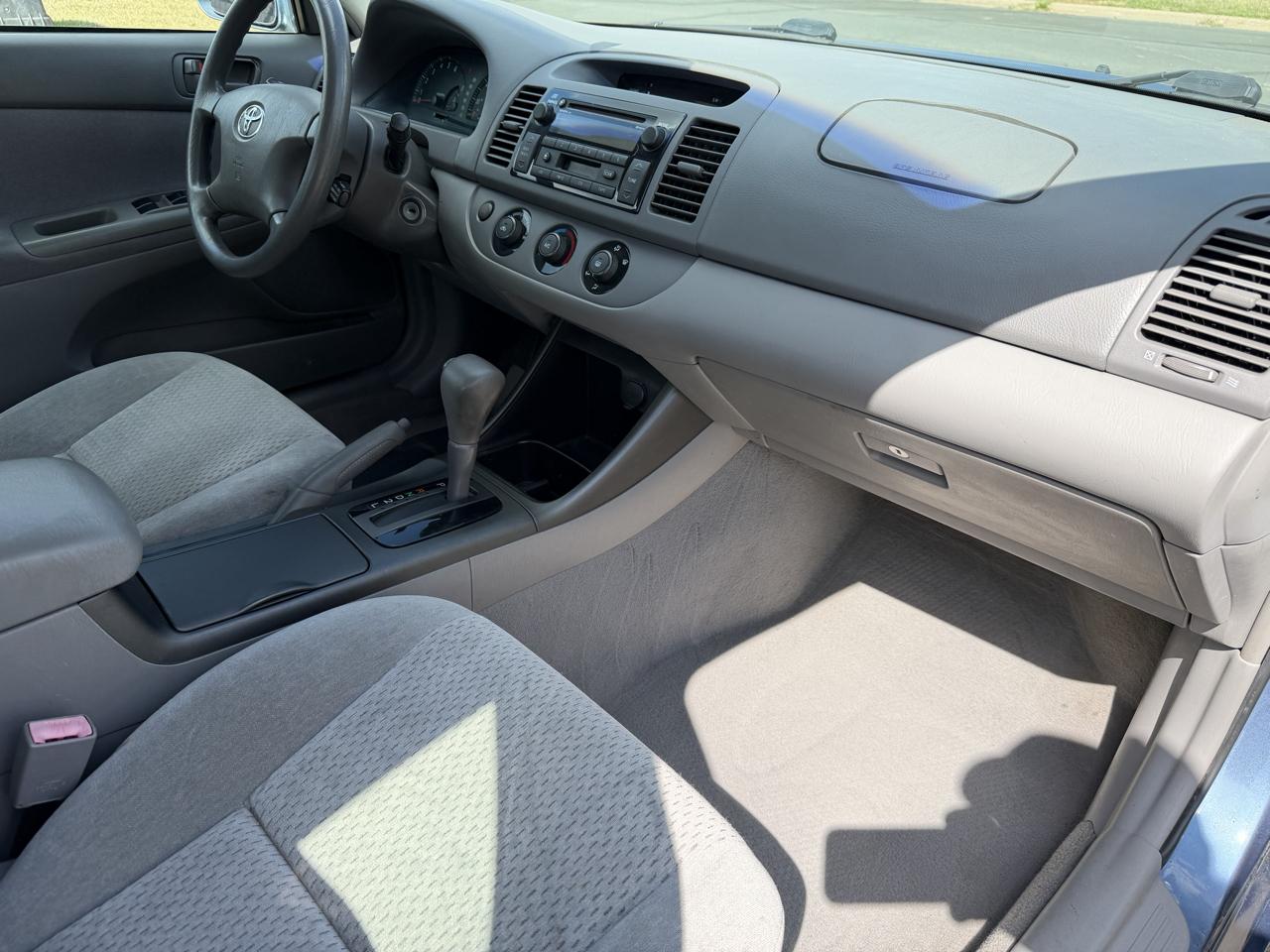 Toyota Camry LE 2002