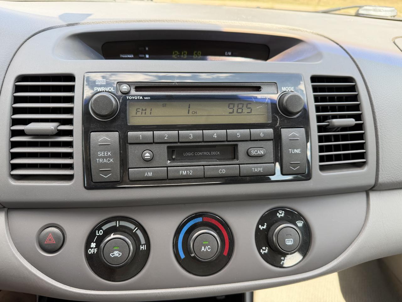 Toyota Camry LE 2002