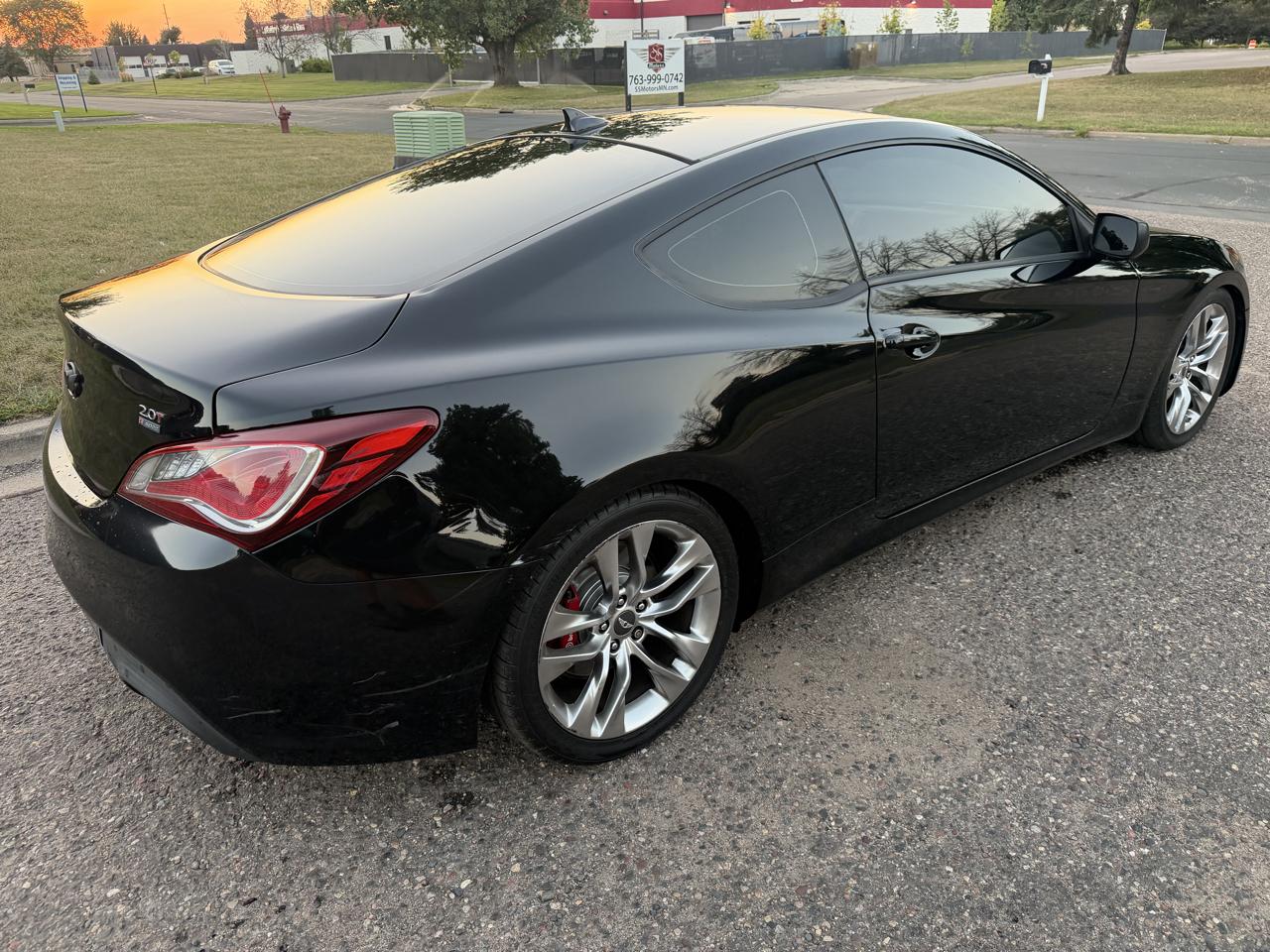 Hyundai Genesis Coupe 2.0T 8AT 2014