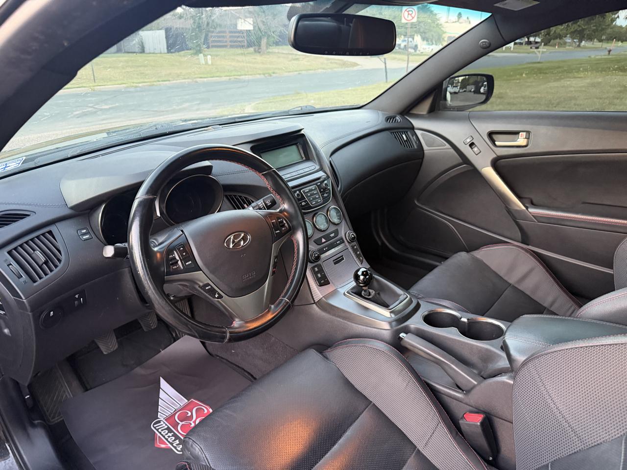 Hyundai Genesis Coupe 2.0T 8AT 2014