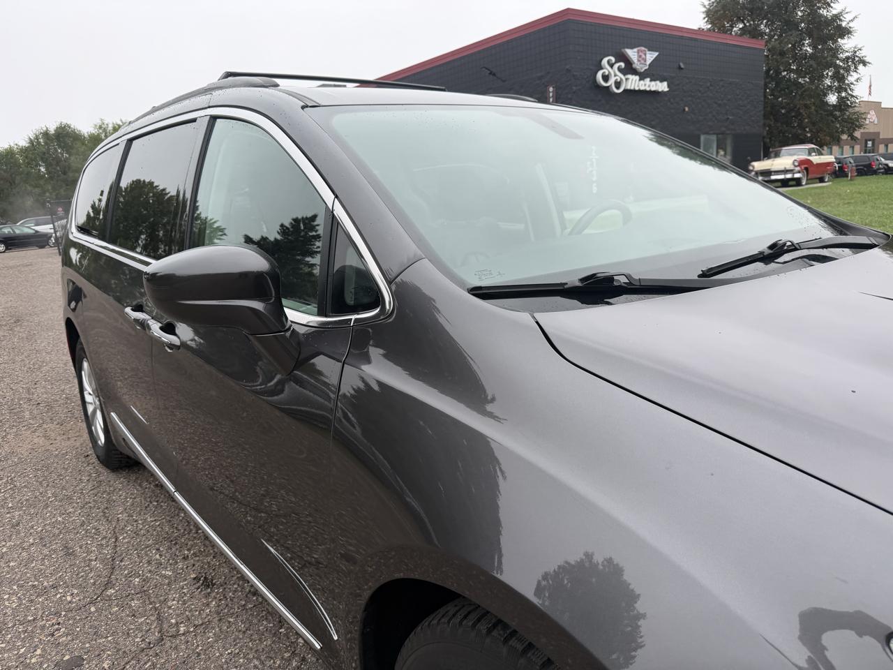Chrysler Pacifica Touring-L 2017