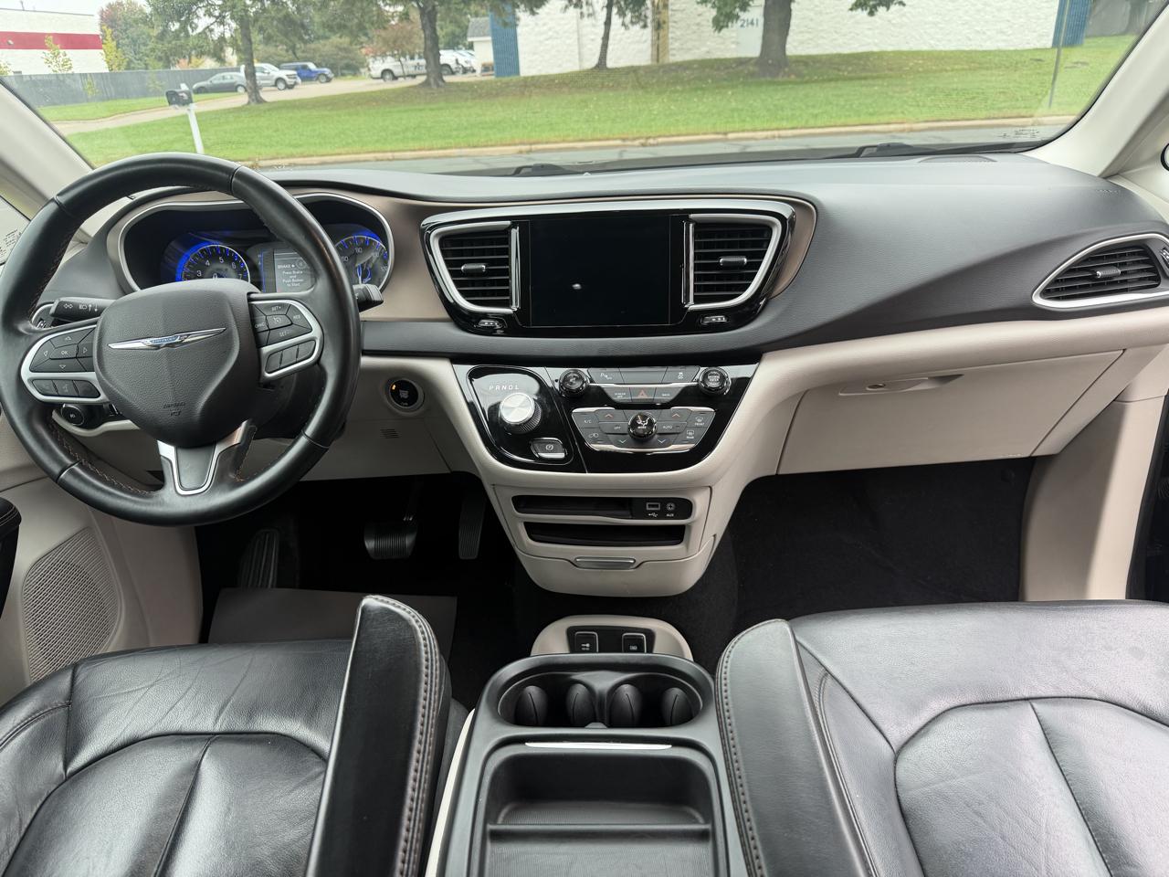 Chrysler Pacifica Touring-L 2017