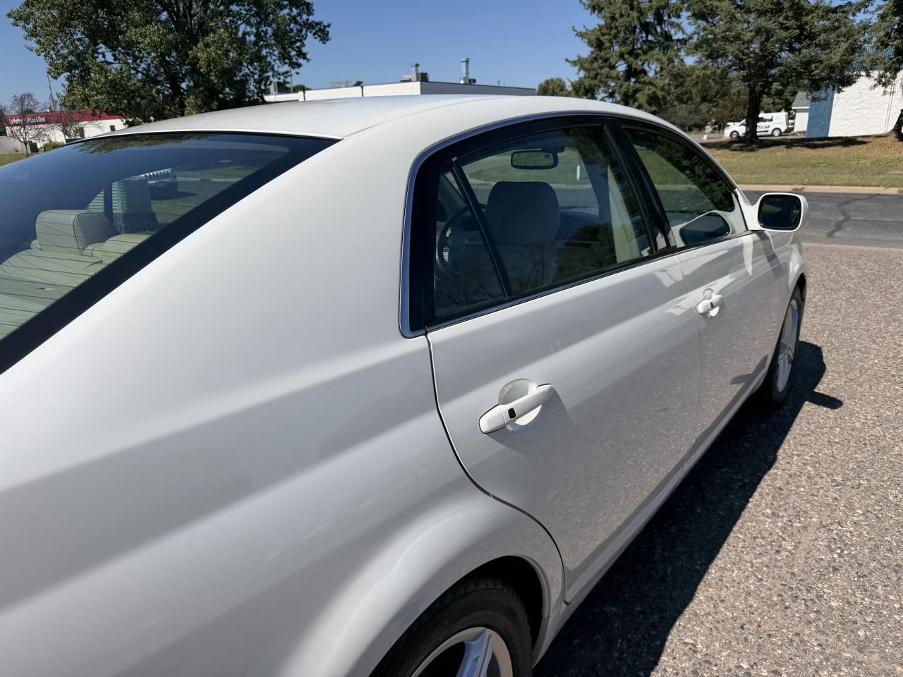 Toyota Avalon XL 2005
