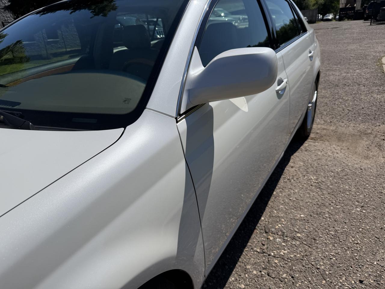 Toyota Avalon XL 2005