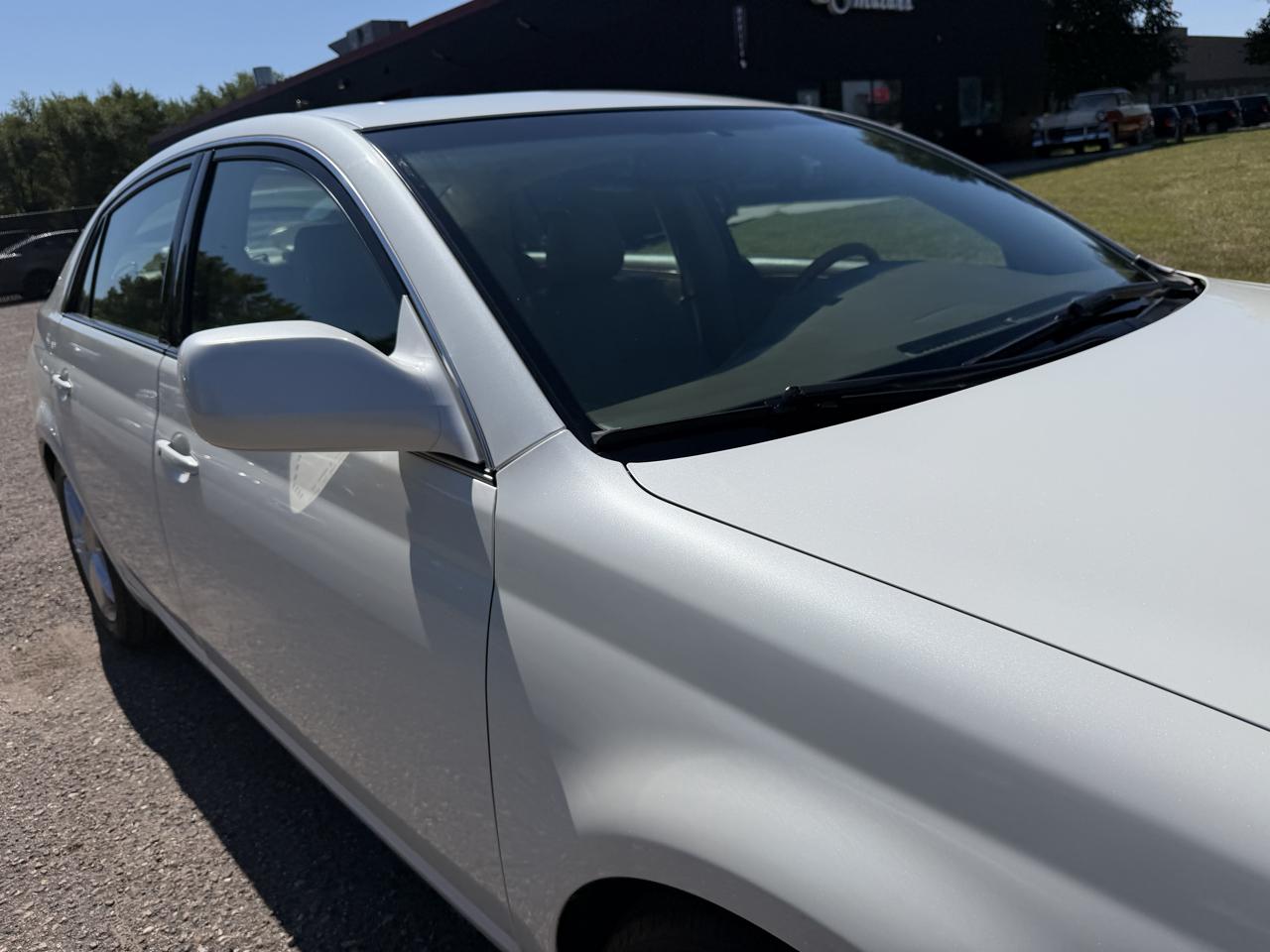 Toyota Avalon XL 2005
