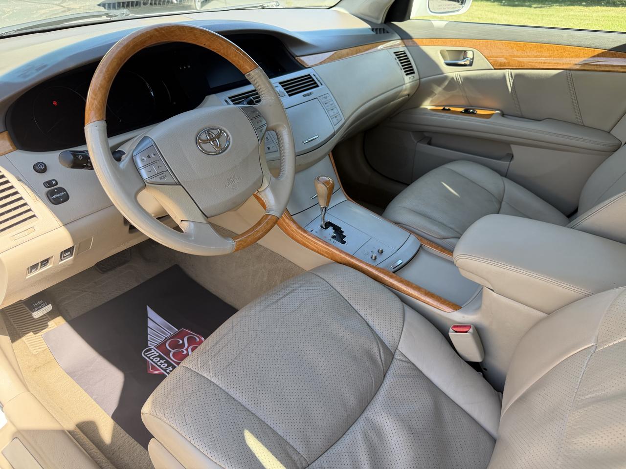 Toyota Avalon XL 2005